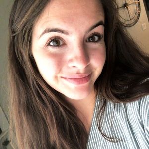 Meet your Posher, Lauren